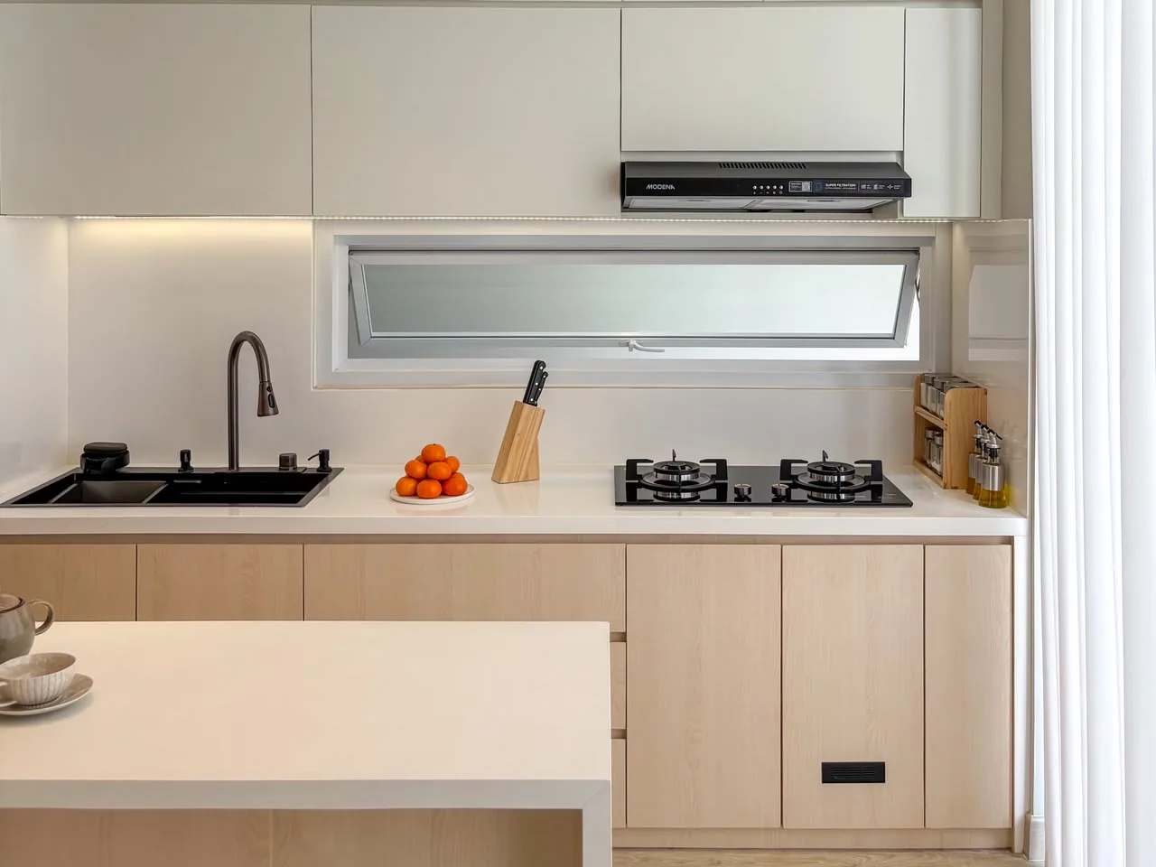 Dapur Modern-style — Rumah Tinggal, Sukoharjo